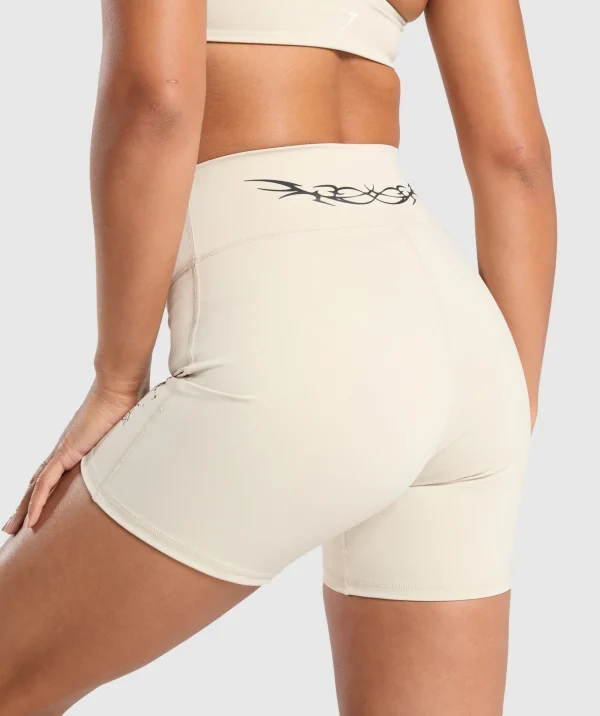 Gymshark Shorts*Elevate Tattoo Graphic Shorts CreamBeige